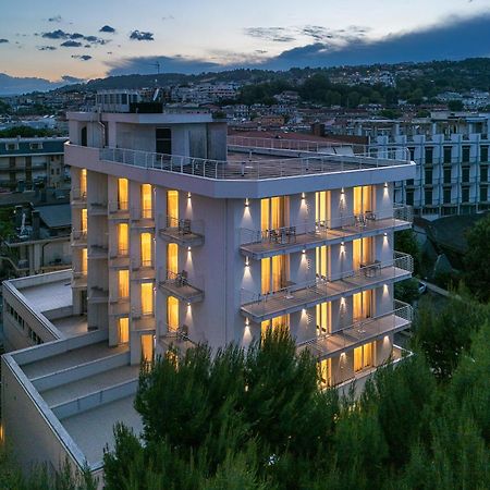 Hotel Velia Grottammare Kültér fotó