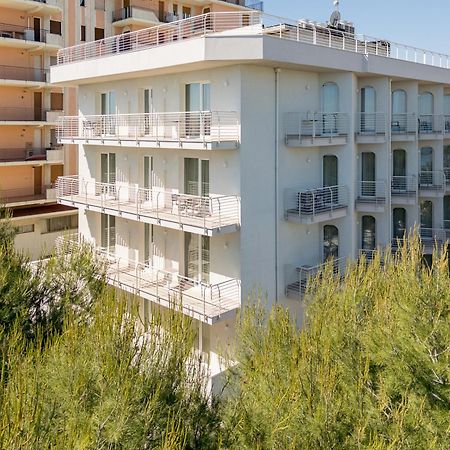 Hotel Velia Grottammare Kültér fotó