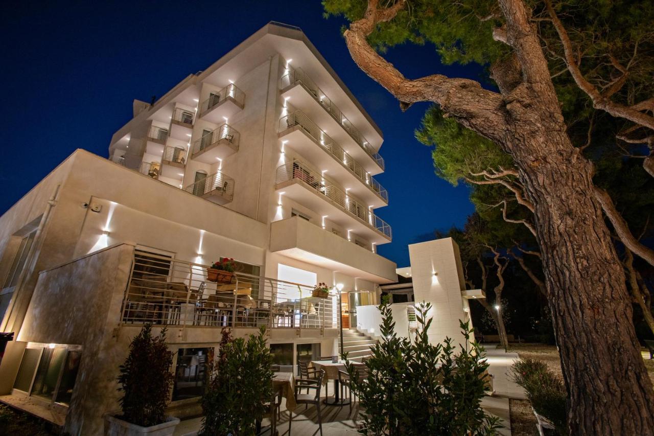 Hotel Velia Grottammare Kültér fotó