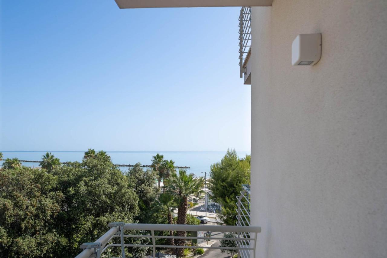 Hotel Velia Grottammare Kültér fotó