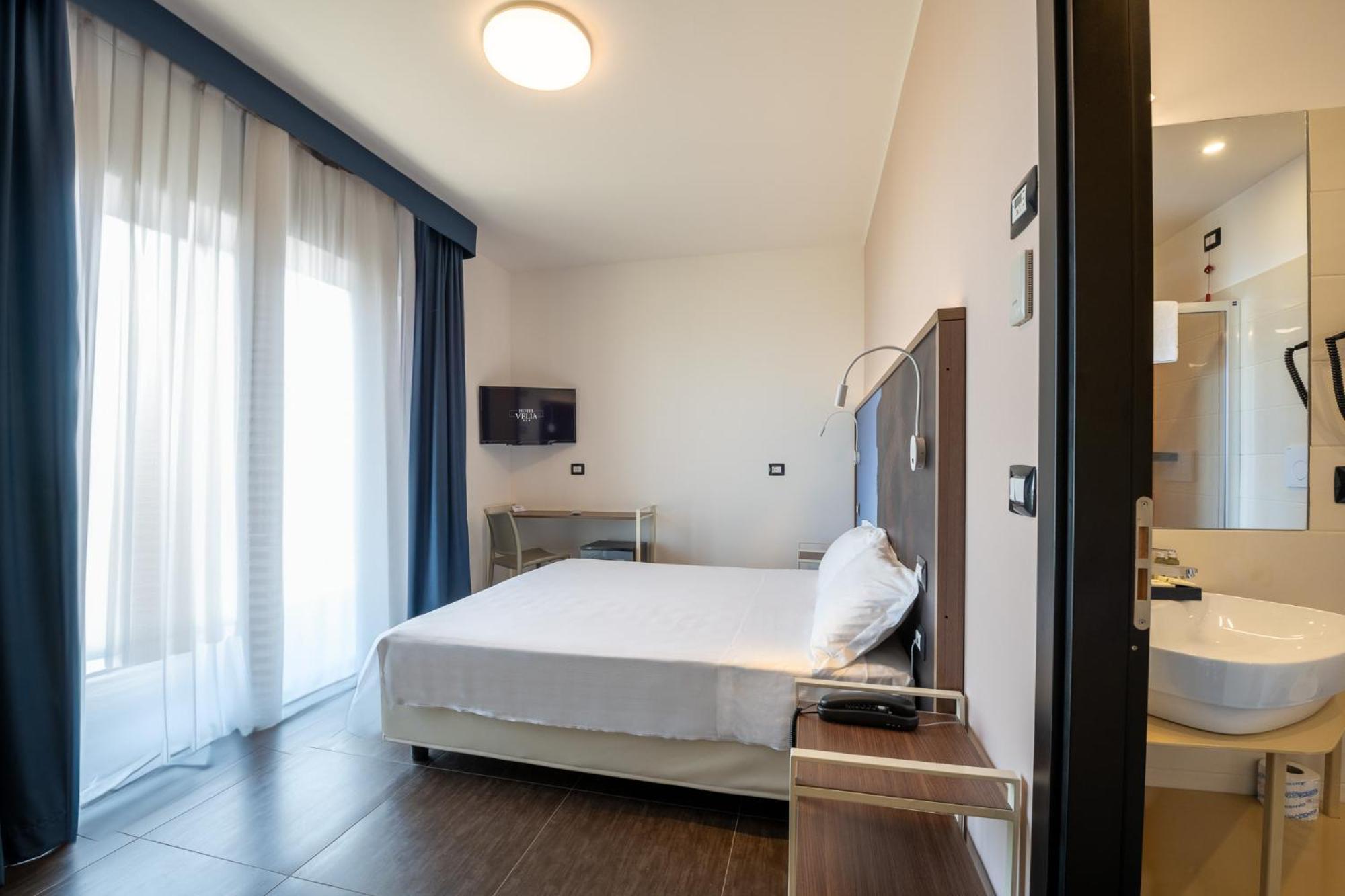 Hotel Velia Grottammare Kültér fotó