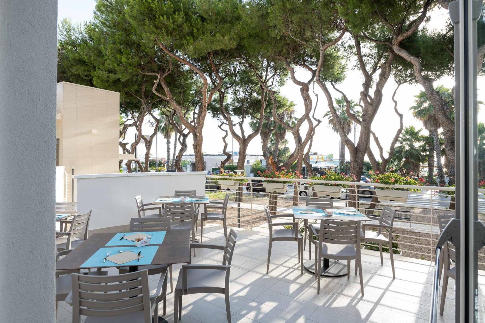 Hotel Velia Grottammare Kültér fotó