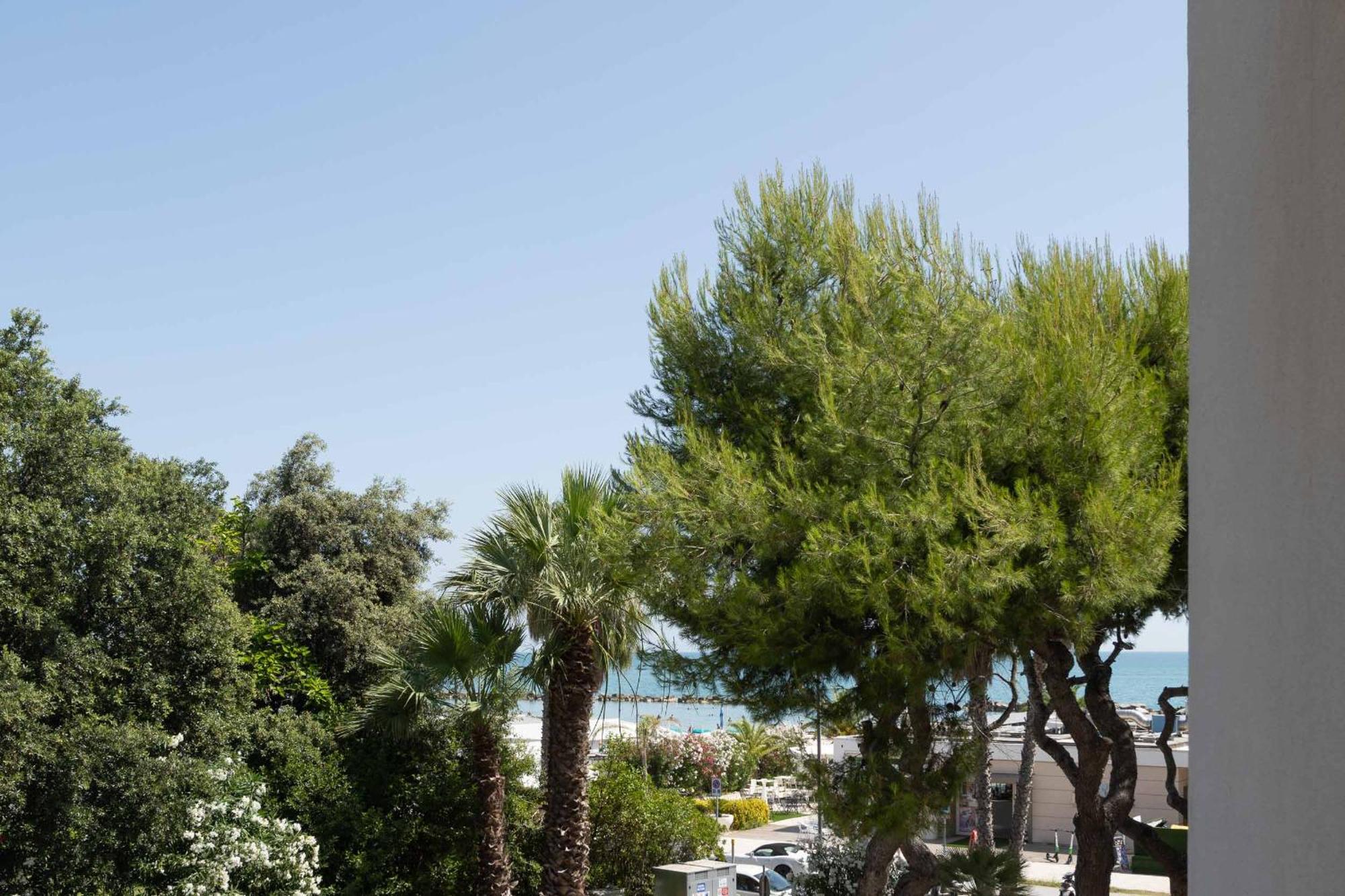 Hotel Velia Grottammare Kültér fotó